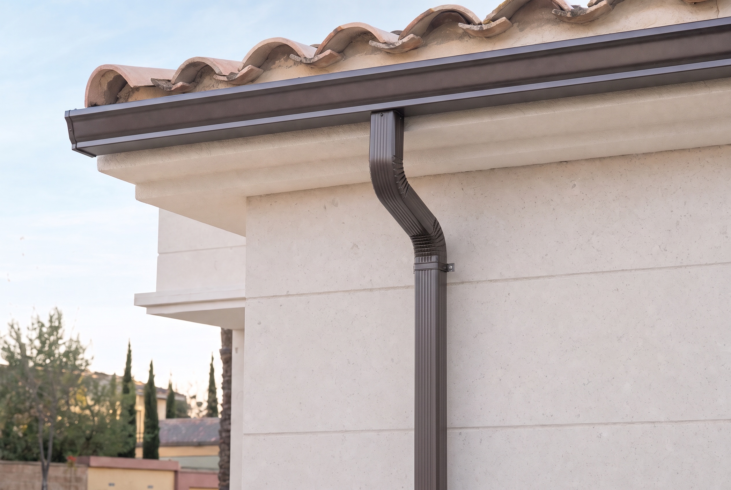 Canalones de aluminio en Zaragoza · detalle del sistema